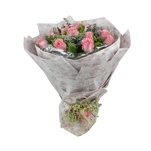 鲜花/陪你去未来:11枝戴安娜玫瑰。
包 装:高档奶油色印花包装纸圆