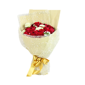 鲜花/寻觅:21枝红玫瑰
包 装:复古高档牛皮纸、白色梦幻雪点