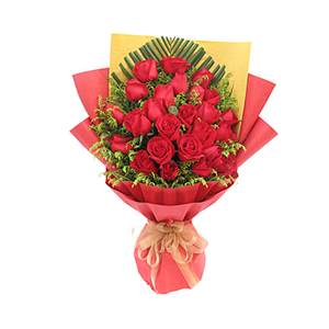 鲜花/相依相携: 33枝红玫瑰
 [包 装]：金黄色手揉纸、红